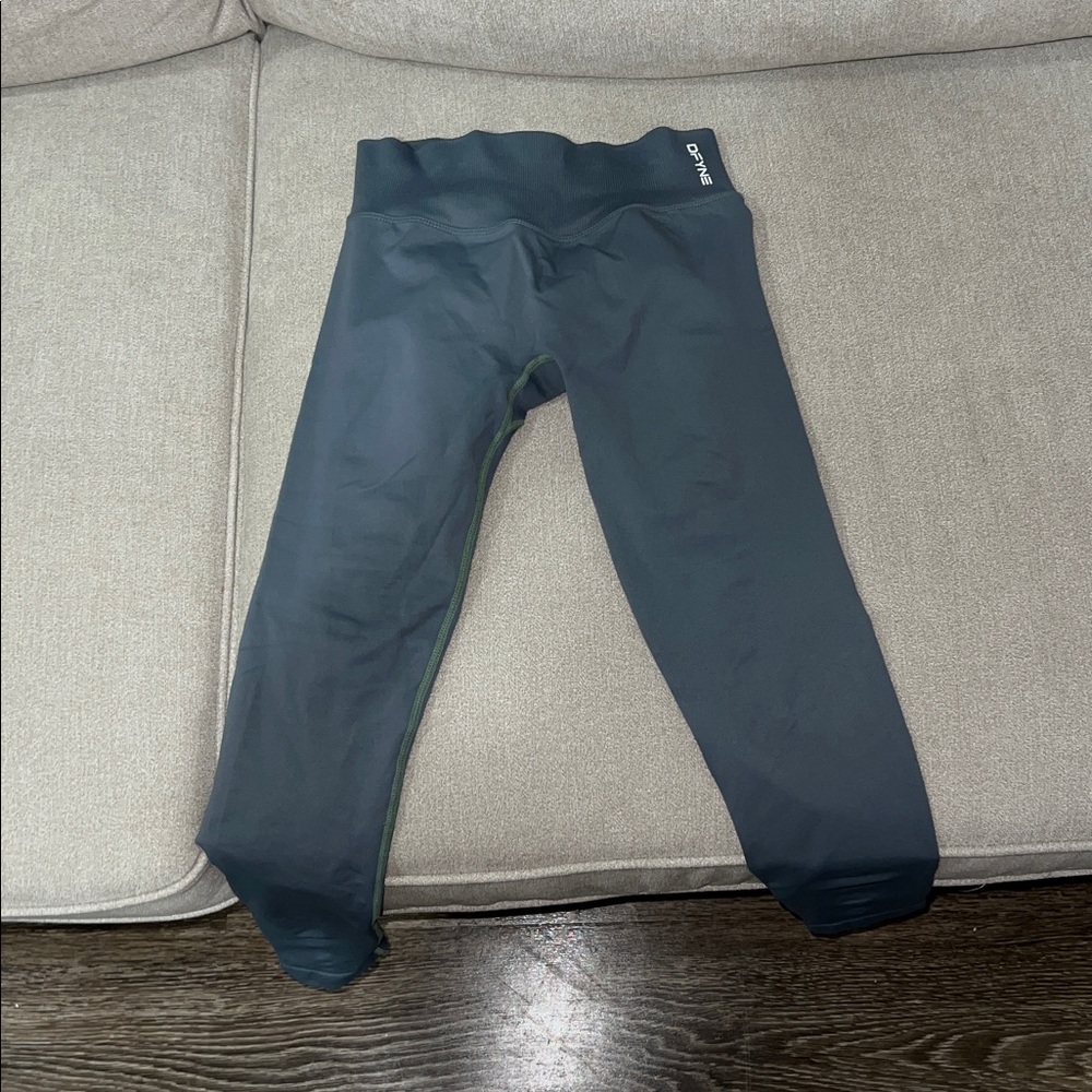 Dfyne Women’s leggings- olive green